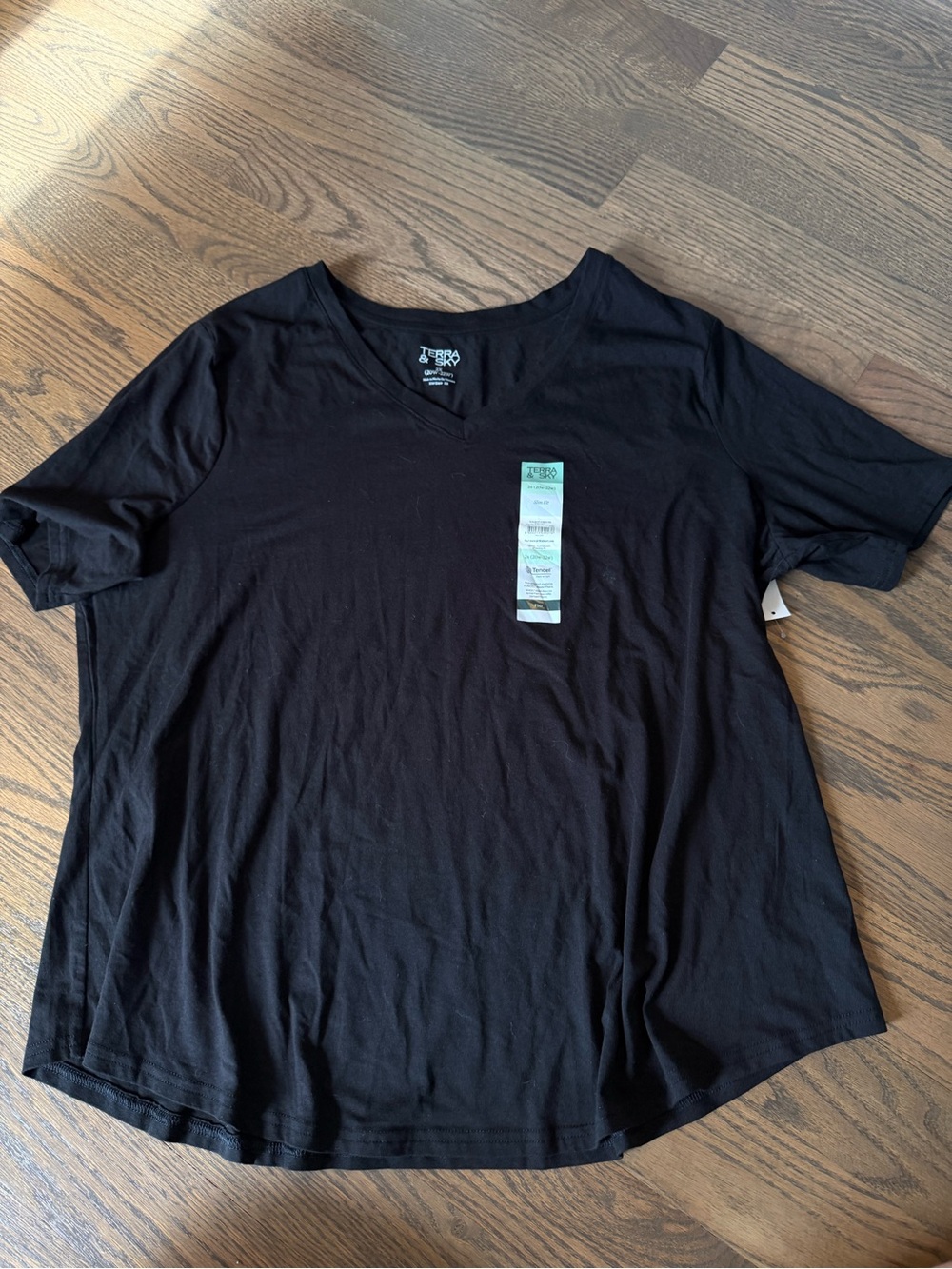 Terra & Sky woman’s Black V-Neck Short Sleeve Shirt size 2X